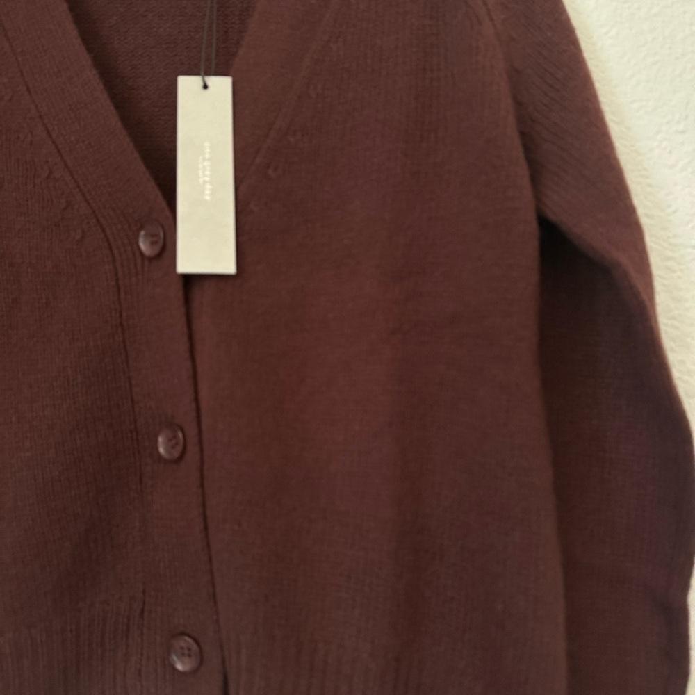 Revolve One Grey Day | Classic Cashmere Women's Cardigan - Picture 3 of 7